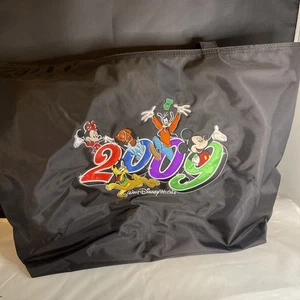 2009 Walt Disney World Mickey Mouse Beuteltasche/Tasche schwarz bestickt Reißverschluss LOGO Disney - Bild 1 von 4