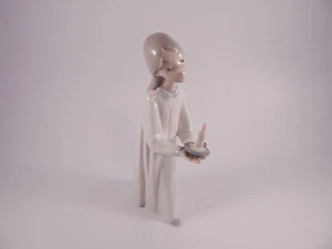 STATUINA LLADRO "GIRL WITH CANDLE" - Foto 1 di 5