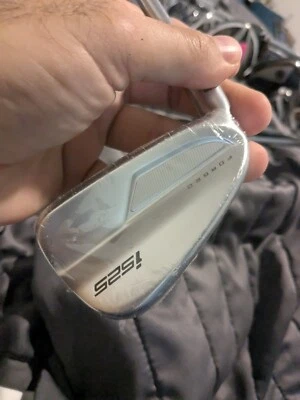 New left Ping I525 7 iron demo.project io 6.0/110 stiff. black - Image 1 of 4
