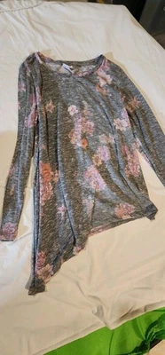 Isabel Maternity Long Sleeve Lightweight Blouse Floral Asymmetrical XL - Image 1 of 2