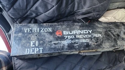 HERRAMIENTA DE PRENSADO HIDRÁULICA DE REVÓLVER HIPRESS BURNDY Y750 750 con troqueles y estuche Foto 1 de 4