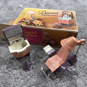 1970 Vintage Dawn's Beauty Parlor by Topper INCOMPLETE Missing Stool Seat W/ Box - Picture 1 of 8