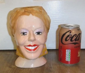 Carlton Ware Coronation Street Character Jug ~ Bet Lynch ~ 1986 ~ Excellent - Picture 1 of 8
