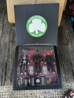 HALLOWEEN III Temporada de la Bruja Conjunto de 3 Figuras NECA Trébol Plateado ¡Novedades! Foto 1 de 4