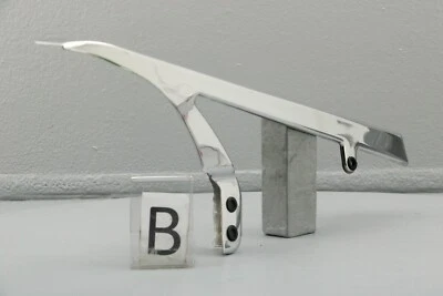 Capa protetora cinto superior 2013 Victory Boardwalk cromada 5247719 - Imagem 1 de 4