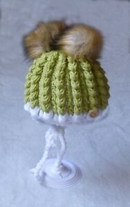 hand made crochet baby boys hat 6/12 months green/white