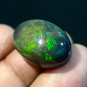 Piedra preciosa de ópalo etíope negro natural de 17,80 quilates Welo multi ópalo de fuego - Imagen 1 de 8
