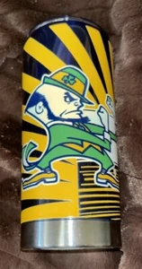 Notre Dame Fightin irisches Maskottchen Kobold 20 Oz Becher - Bild 1 von 5