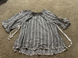 Ali Miles Flutter Sleeve Top Blouse Embroidered Floral Striped Rope Detail - Picture 1 of 2