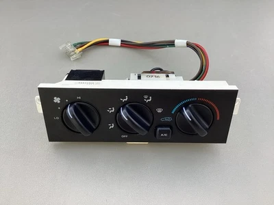 1993-1996 Jeep Grand Cherokee Heater AC Air Climate Control Unit 55035964 * - Image 1 of 4