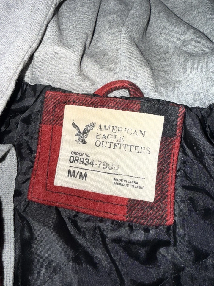 Chaqueta Camisa de Franela con Capucha a Cuadros Roja y Negra American Eagle con Capucha Gris Foto 1 de 3