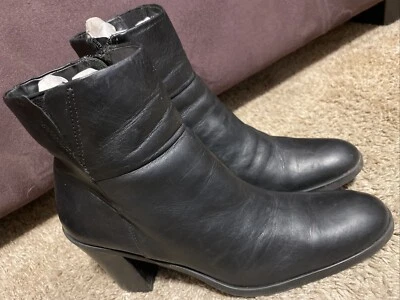 Bota Apostrophe Mujer Talla 7.5M Jazmín Cuero Negro Suela Flexible Cremallera Lateral Tacón Foto 1 de 4