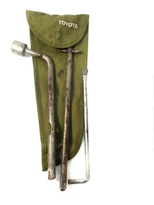 TOYOTA MOTOR GREEN TOOL KIT POUCH BAG JACK MADE IN JAPAN JDM TEQ LAND CRUISER - Picture 1 of 6