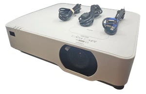 NEC NP-P525UL 5200-Lumen WUXGA Laser LCD Projector | 22,641 Lamp Hours - TESTED! - Afbeelding 1 van 9