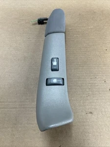 95-00 Chevy Suburban Tahoe GMC Yukon Pass. RH Power Window & Lock Switch & Bezel - Picture 1 of 12