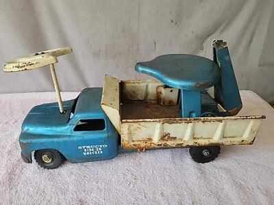 O•Vintage 1950's Structo Toys Blue And White Ride-Er Tow Truck  - Image 1 of 4
