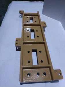 Westinghouse DB-50 Bus Support Insulator 3 - Phase CB067 - Picture 1 of 4