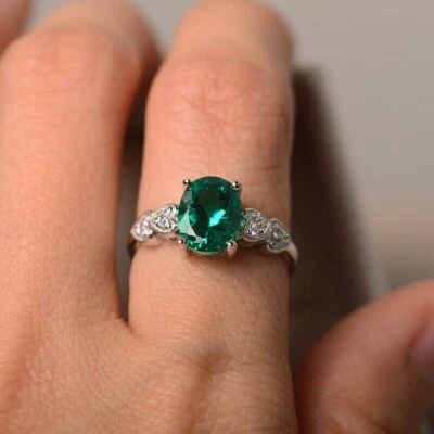 Bonito anillo de boda enchapado en oro blanco de 14 k esmeralda verde simulado corte ovalado de 3 quilates Foto 1 de 4