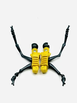 Transformers Beast Wars Deluxe Predacon WASPINATOR 1999 Left And Right Arms - Image 1 of 2