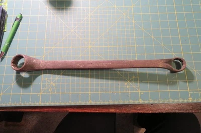 Ampco Safety Tools W-3250 Llave de extremo de caja doble, 1-1/16 X 1-1/4 pulgadas Foto 1 de 4