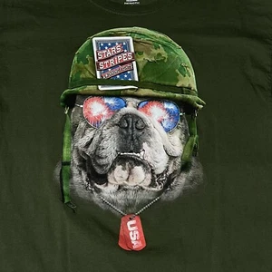 Mens Stars Stripes Bulldog USA T-Shirt Size Large Green Patriotic Dog Graphic - Picture 1 of 4
