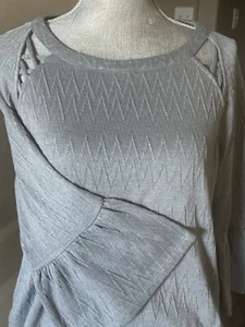 Lucky Brand Gray Quilted 3/4 Sleeve Cut Out Sweatshirt Woman's Size Medium A25 - Picture 1 of 7