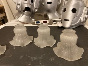 4 Pantallas de ventilador de techo vintage con volantes esmerilados con lámpara de techo Nuevo nunca instalar - Imagen 1 de 4