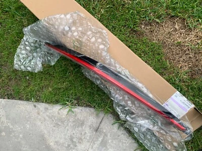 Alerón trasero Cadillac XTS 2018-2019 montaje empotrado con cámara de reversa OEM NUEVO Foto 1 de 4