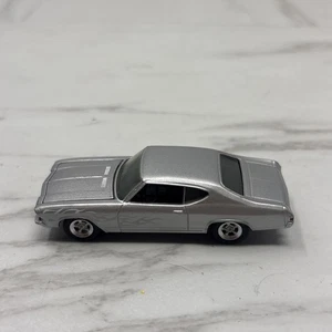 2009 GREENLIGHT MUSCLE CAR GARAGE S10 STOCK/CUSTOM 1968 CHEVY CHEVELLE SS NIP - Picture 1 of 6