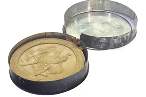 Antique Queen Victoria Great Seal in Original Tin - Picture 1 of 12