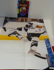 Vincent Lecavalier Biography and poster in French , sold by hockey le magazine - Picture 1 of 5