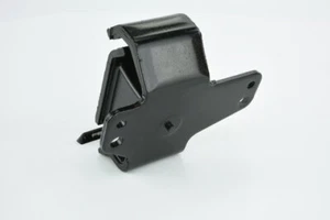 Right Engine Mount Td27/Vg30 For NISSAN TRUCK-HARDBODY D21,D21U - Picture 1 of 4