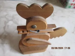 Wooden Rooster Chicken Clothespin Letter Recipe Holder NC Blind Craftsmen - Picture 1 of 7