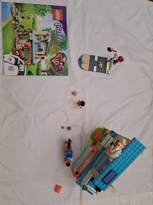 LEGO FRIENDS: Heartlake City Vet Clinic (41446) Foto 1 de 4