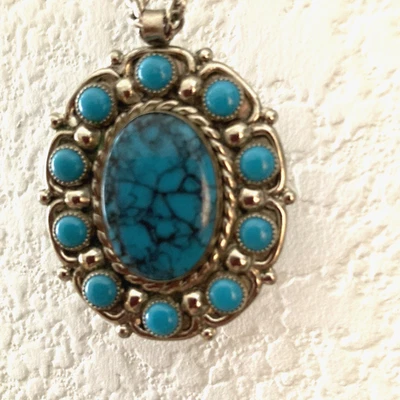 Collar Vintage Campana Níquel Plata Imitación Turquesa Colgante S/W Étnico Nativo Foto 1 de 4