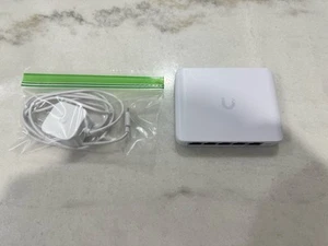Ubiquiti Unifi Switch 5-Port PoE Switch 2.5G 5 USW-Flex-2.5G-5 - Picture 1 of 4