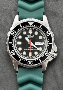 Vintage New 1993 PULSAR Diver Mens 44mm Quartz Watch Day Date Steel Black Green - Picture 1 of 14