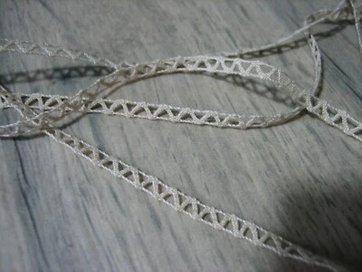 Dentelle ancienne Ruban Galon brodé 5 Mètres x 0,4 cm - Photo 1/4