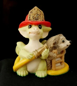 Very Cute Real Musgrave Whimsical World Of Pocket Dragons ~ Fire Brigade ~ 1998 - Picture 1 of 3