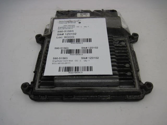 Computadora ECU ECM RONDO 2007 07 2008 08 2,4 L 39102-25111 795803 Foto 1 de 4
