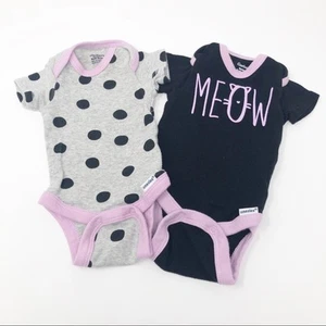 Gerber Baby Girl Set of Two Onesies Newborn - Picture 1 of 9