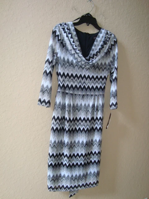 Vestido tejido Alex Marie nuevo con etiquetas para mujer Petite Carnaby St ZigZag negro marfil gris 6P Foto 1 de 4