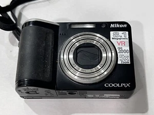 Nikon Coolpix P60 8.1 MP 5x Zoom ISO 2000 Digital Camera, Not Working, As Is - Picture 1 of 3