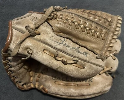 Ron Santo Signed Game Model Glove Wilson 1960s Chicago Cubs JSA LOA HOF Fielding - Image 1 of 4
