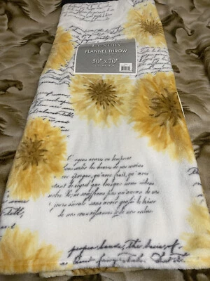 MANON Oversized Luxury Flannel Throw - Image 1 of 4