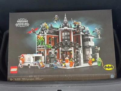 2025 LEGO DC Batman Arkham Asylum 76300 New In Box SEALED IN HAND *SHIPS ASAP* - Image 1 of 4