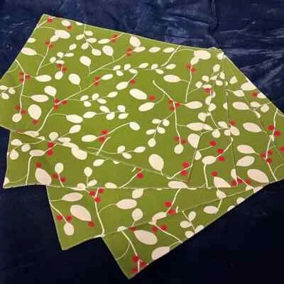 Tag Christmas Placemats - Image 1 of 4