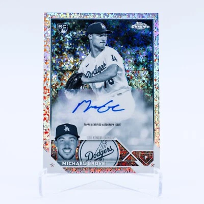 2023 Topps Chrome Michael Grove RC Black White Mini-Diamond Auto #AC-MGR - Image 1 of 2