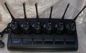 6 * Motorola DP4801 UHF 80 Channel CB Two way radioS INCLUDING 6 BAY CHARGER - Zdjęcie 1 z 24