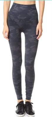 Leggings SPANX Talla Mediana Negro Gris Camuflados Largo Completo Cintura Alta Sin Costuras  Foto 1 de 4